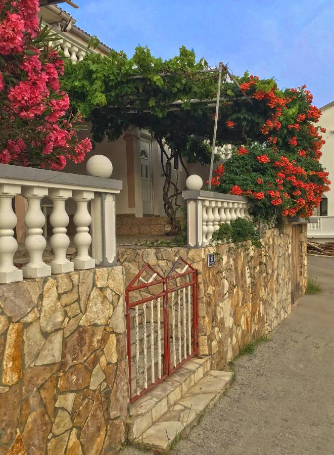 Apartment Coral Метайна Екстериор снимка