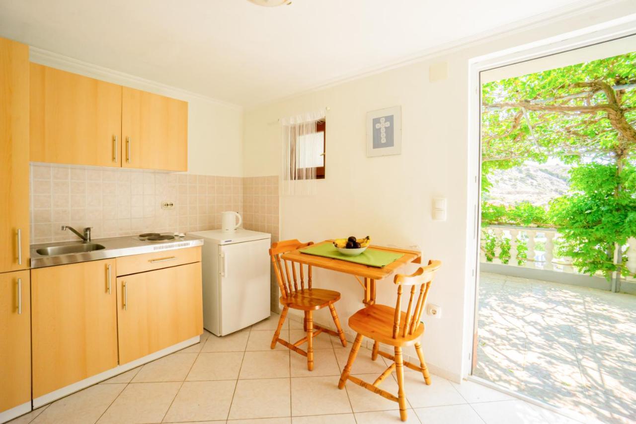 Apartment Coral Метайна Екстериор снимка